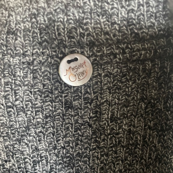 Margaret O’Leary cashmere sweater cardigan & sweater pin, 100% cashmere 🆕 - Picture 5 of 9